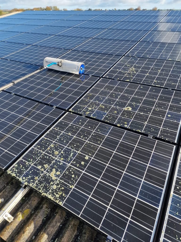 professional solar panel cleaning and maintenance